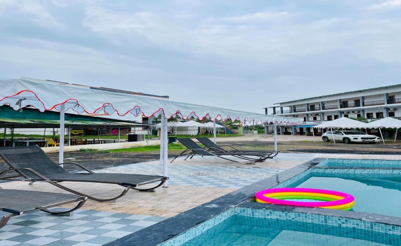 Vasant Vihar Resort Kevadia Extérieur photo