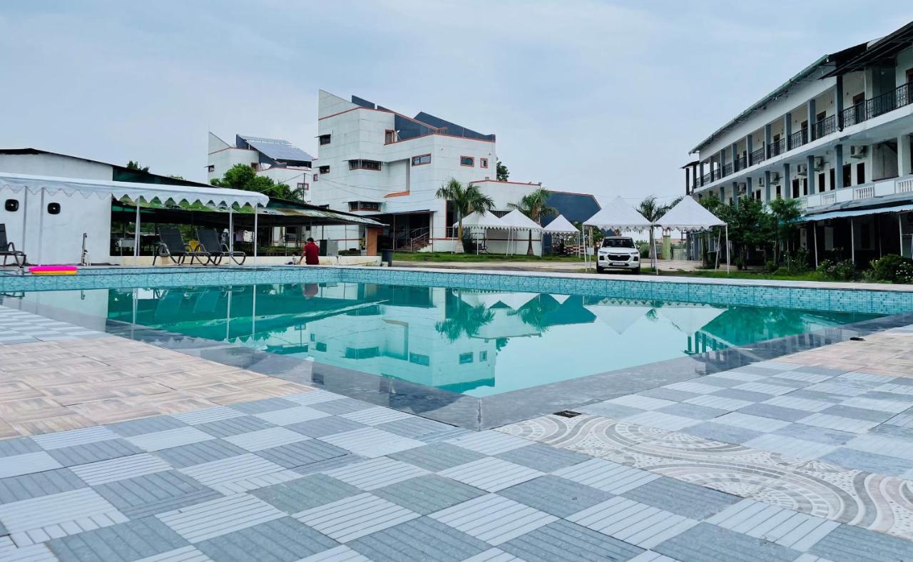 Vasant Vihar Resort Kevadia Extérieur photo