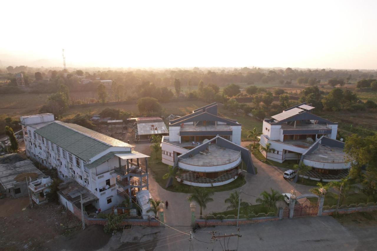 Vasant Vihar Resort Kevadia Extérieur photo
